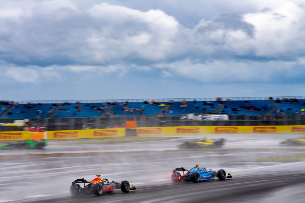 A Wet F2 British Grand Prix Sprint Race at Silverstone 2024