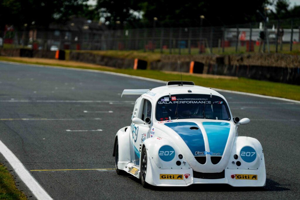 Car 207 Wave 9 Fun Cup Endurance Challenge Brands Hatch 2024