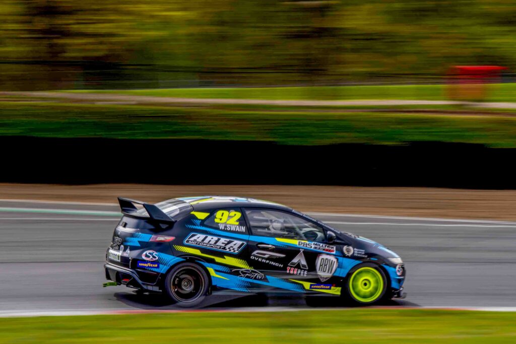 Wesley Swain car 92 for Area Motorsport at Brands Hatch April 2025.
Shot at 1/30, f/13, iso 50.