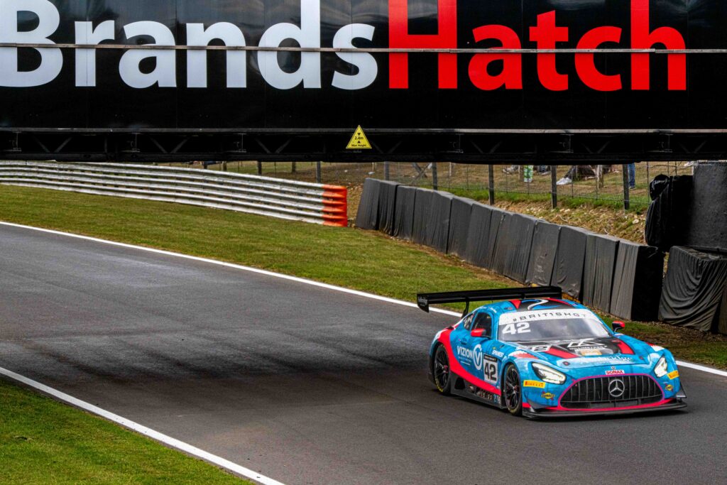 2Seas Motorsport with Kiern Jewiss & Charles Dawson Heading to the top of the Podium at Brands Hatch 2025