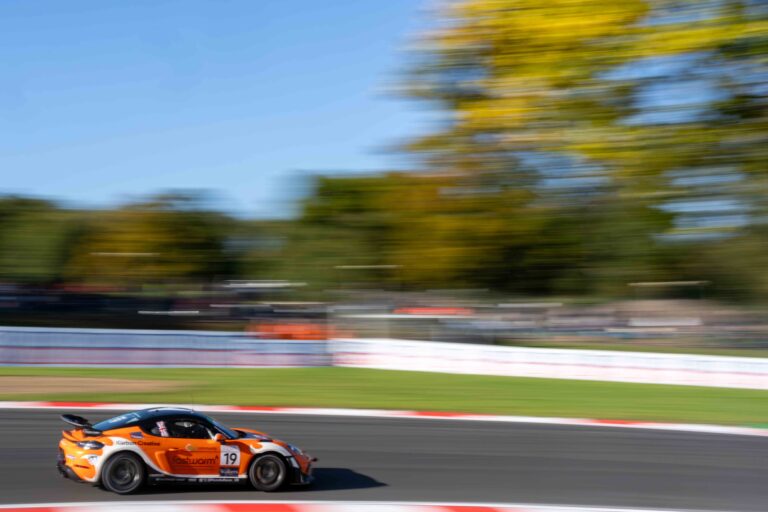 Porsche Sprint Challenge, Brands Hatch, UK
