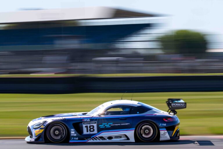 Car #18 Kevin Tse & Ben Green In a Mercedes-AMG GT3 Evo For 2 Seas Motorsport