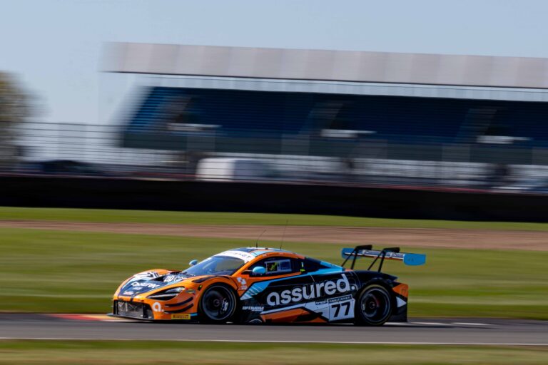 Car #77 Morgan Tillbrook & Ben Barnicoat In a McLaren 720S GT3 Evo For Optimum Motorsport