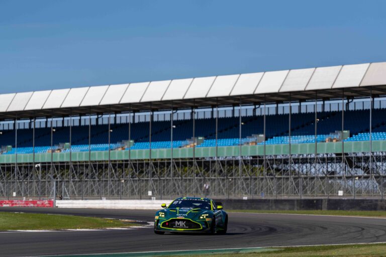Car #21 Will Orton & Jessica Hawkins In a Aston Martin Vantage AMR GT4 Evo For MK Racing
