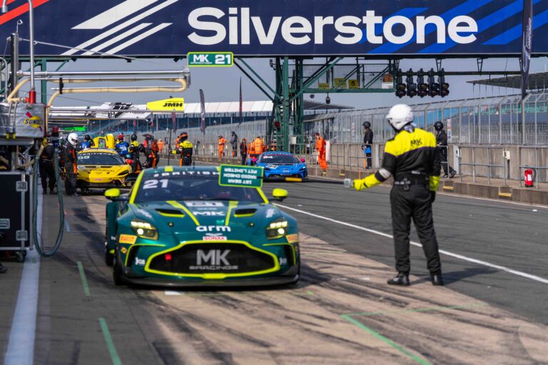Car #21 Will Orton & Jessica Hawkins In a Aston Martin Vantage AMR GT4 Evo For MK Racing