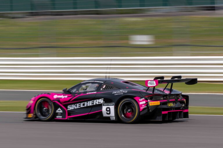 Car #9 Mark Smith & Martin Plowman In a McLaren 720S GT3 Evo For Paddock Motorsport