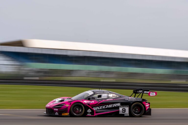 Car #9 Mark Smith & Martin Plowman In a McLaren 720S GT3 Evo For Paddock Motorsport