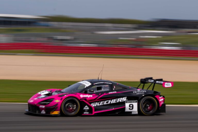 Car #9 Mark Smith & Martin Plowman In a McLaren 720S GT3 Evo For Paddock Motorsport