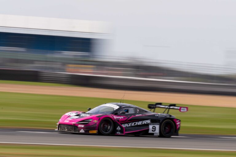 Car #9 Mark Smith & Martin Plowman In a McLaren 720S GT3 Evo For Paddock Motorsport