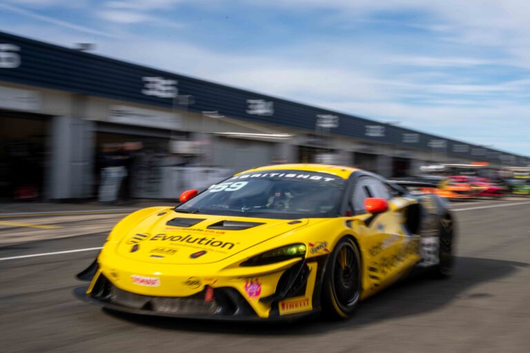 Car #59 Luca Hopkinson & Josh Stanton In a McLaren Artura GT4 For Optimum Motorsport