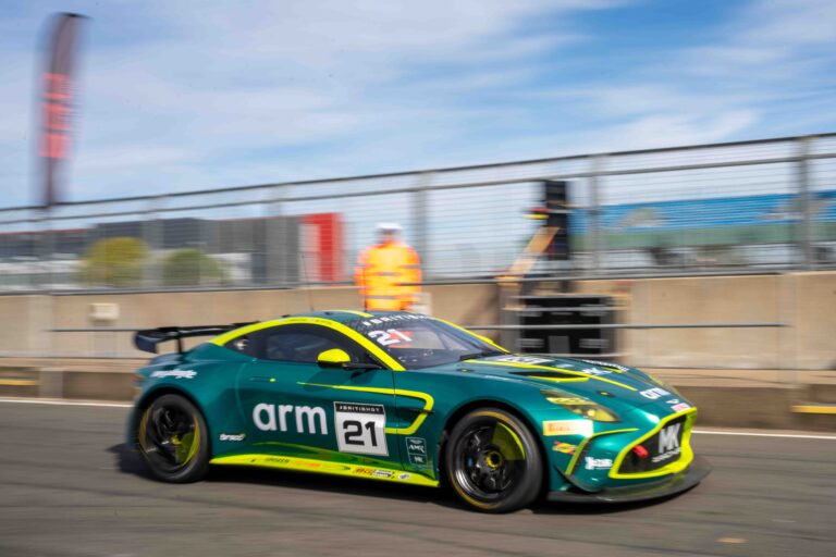 Car #21 Will Orton & Jessica Hawkins In a Aston Martin Vantage AMR GT4 Evo For MK Racing