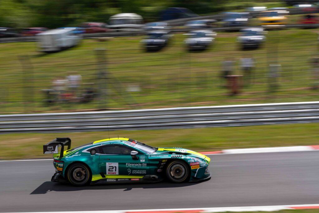 Car #21 Oliver Söderström & Arthur Dorison In a Aston Martin Vantage AMR GT3 EVO For Comtoyou Racing at the GT World Challenge 
