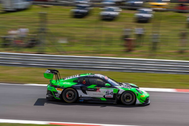 Car #54 Tanart Sathienthirakul & Loris Cabirou In a Porsche 911 GT3 R EVO For Dinamic GT