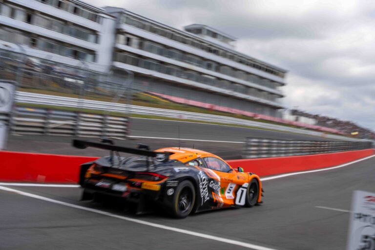 Car #5 Mikey Porter & Guilherme Oliveira In a McLaren 720S GT3 EVO For Optimum Motorsport