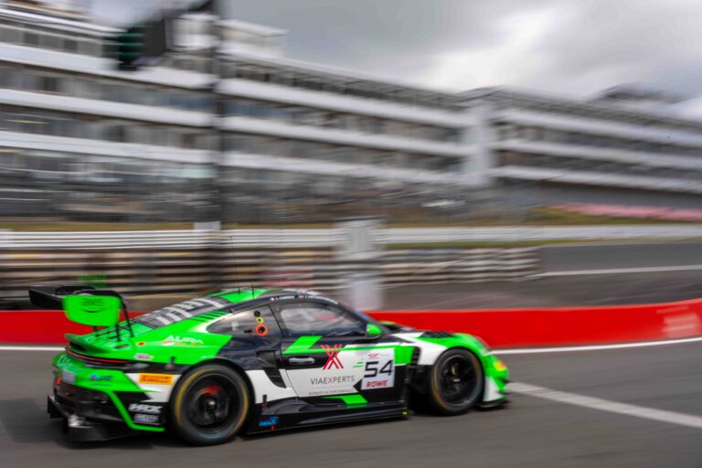 Car #54 Tanart Sathienthirakul & Loris Cabirou In a Porsche 911 GT3 R EVO For Dinamic GT
