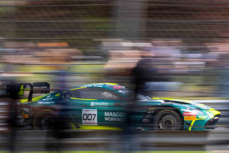 Car #21 Oliver Söderström & Arthur Dorison In a Aston Martin Vantage AMR GT3 EVO For Comtoyou Racing