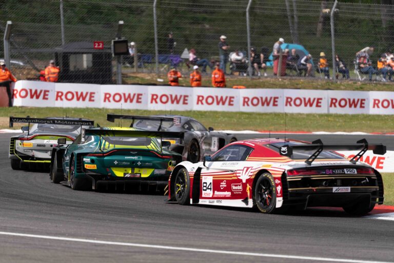 Car #21 Oliver Söderström & Arthur Dorison In a Aston Martin Vantage AMR GT3 EVO For Comtoyou Racing