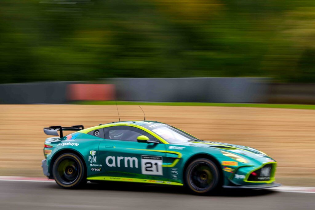 Car #21 Driven By Will Orton & Jessica Hawkins in GT4 during the Feature Race at the British GT Season Finale
