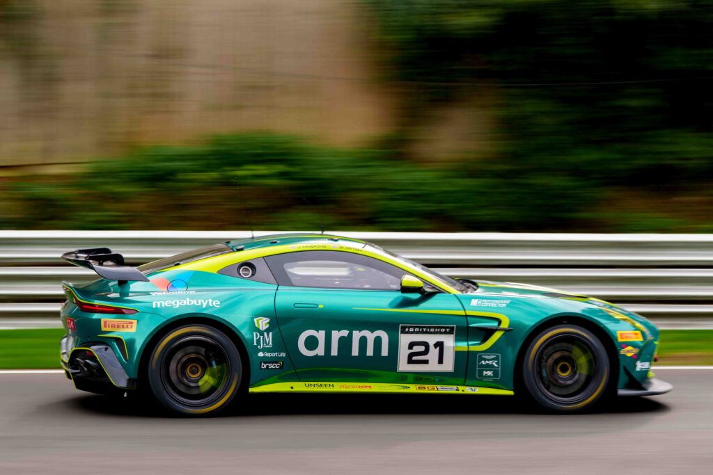 Car #21 Driven By Will Orton & Jessica Hawkins in GT4 during the Feature Race at the British GT Season Finale