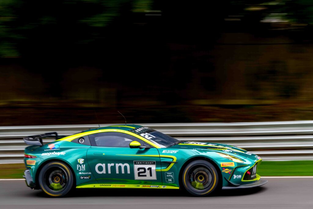 Car #21 Driven By Will Orton & Jessica Hawkins in GT4 during the Feature Race at the British GT Season Finale